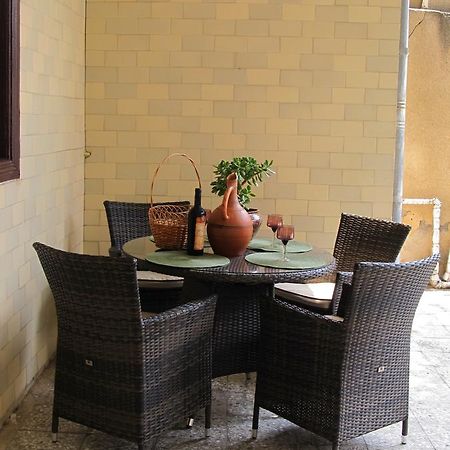 Guest House Stefanos Tbilisi Esterno foto