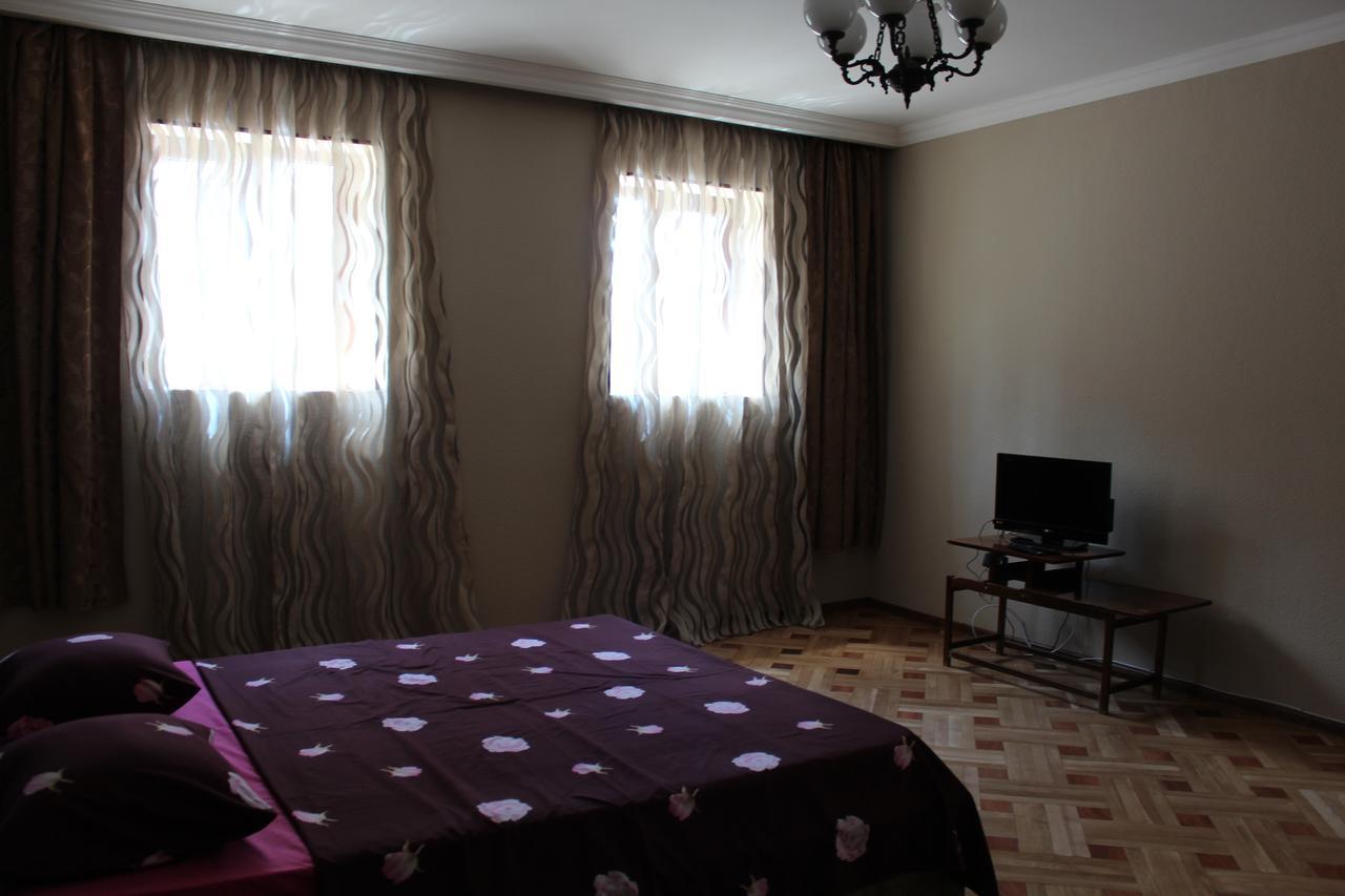 Guest House Stefanos Tbilisi Esterno foto